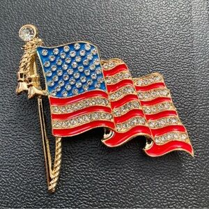 * USA Flag Crystal Pin Brooch NEW Gorgeous!